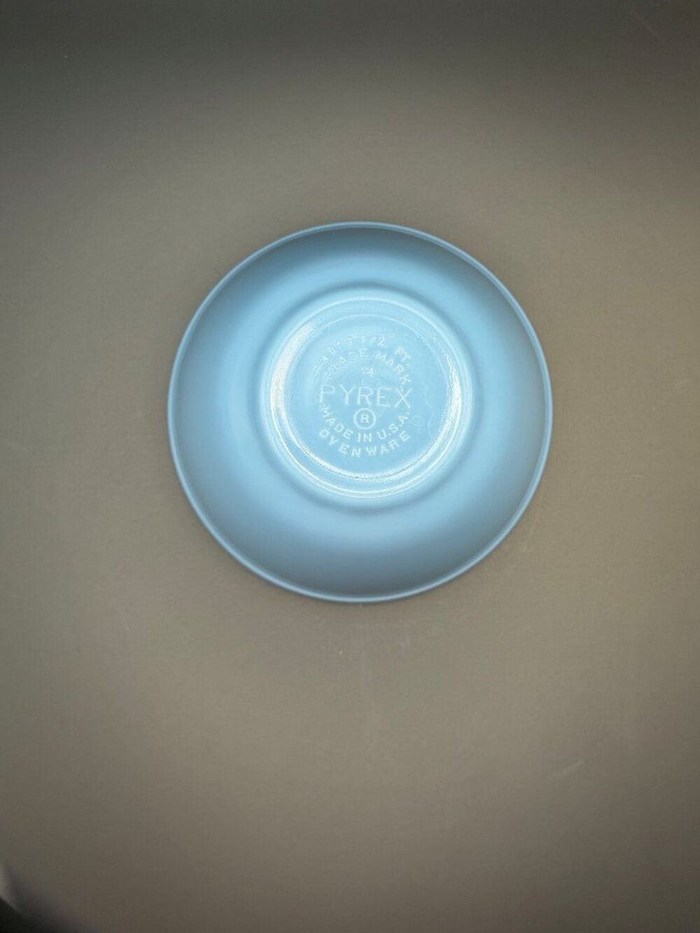 Vintage Pyrex Bluebelle Delphite Blue 401 Mixing Bowl 1½ Pint - Picture 4 of 5